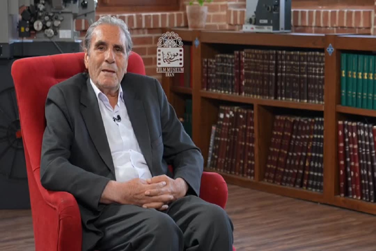 شاهرخ خان پیشنهاد همکاری داد چون زبان بلد نبودم نپذیرفتم