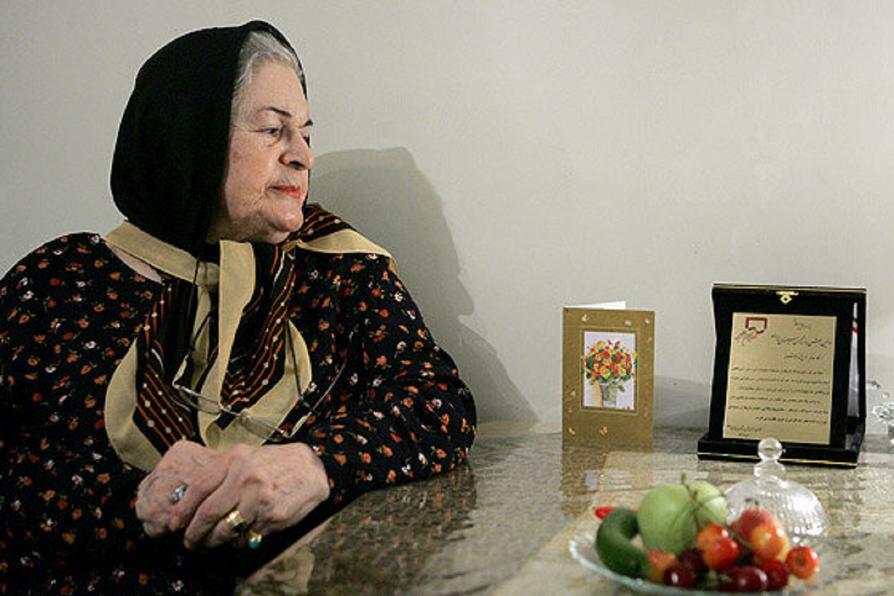 فرخ لقا هوشمند ؛ مادر طناز سینما و تلویزیون