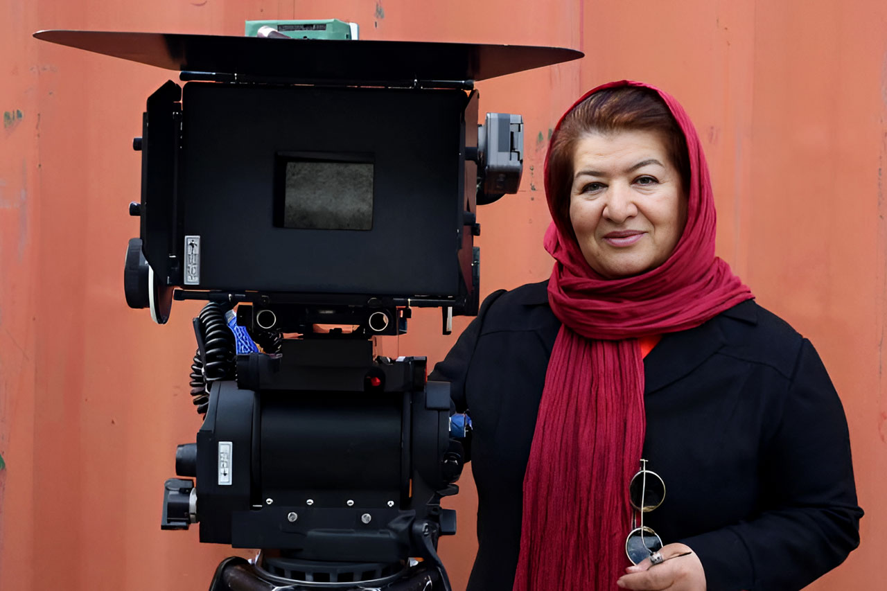 پوران درخشنده ؛ کارگردان و فیلمساز خاص سینمای ایران