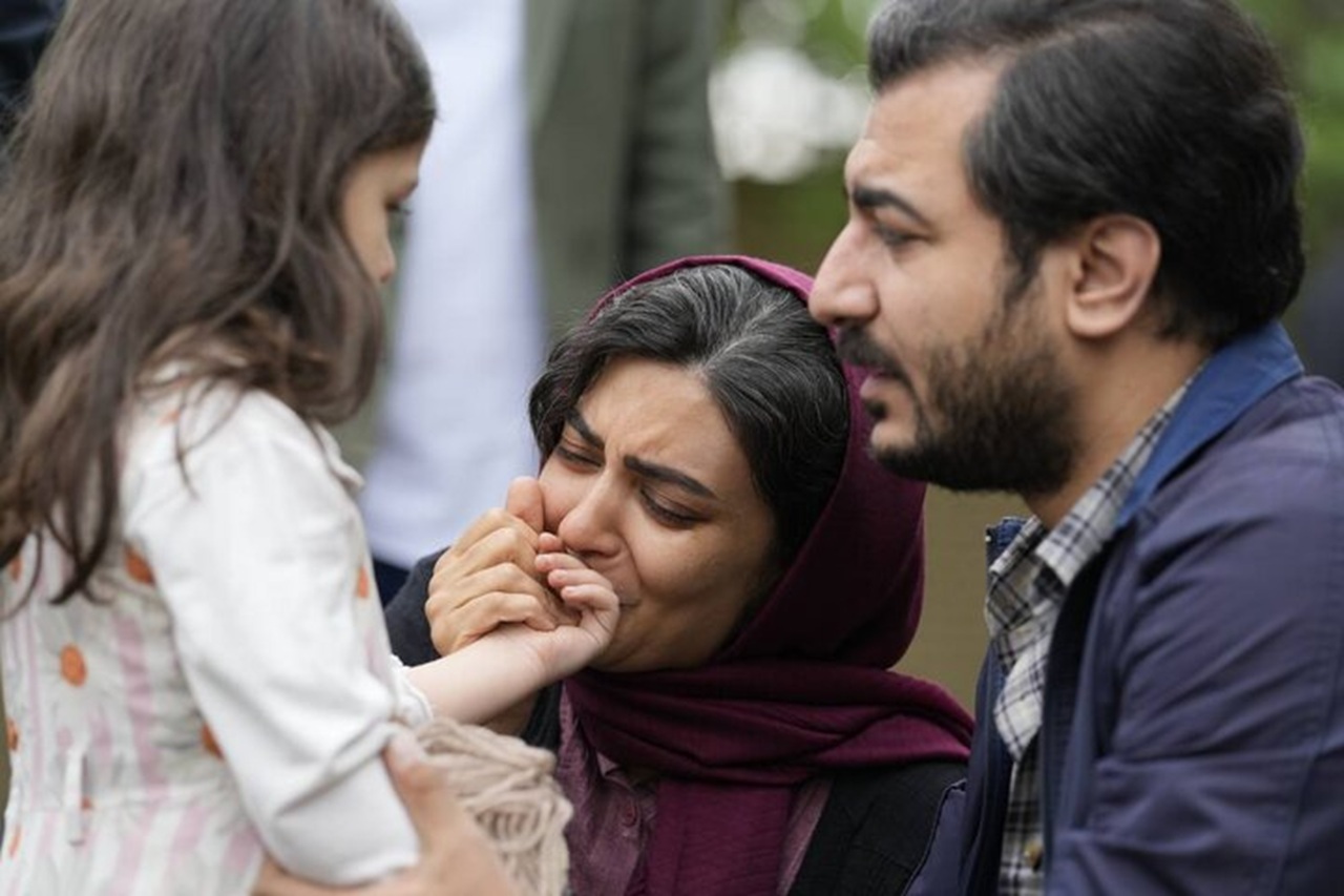 لیندا کیانی و فرزاد حسنی با ماه پنهان روی پرده سینما