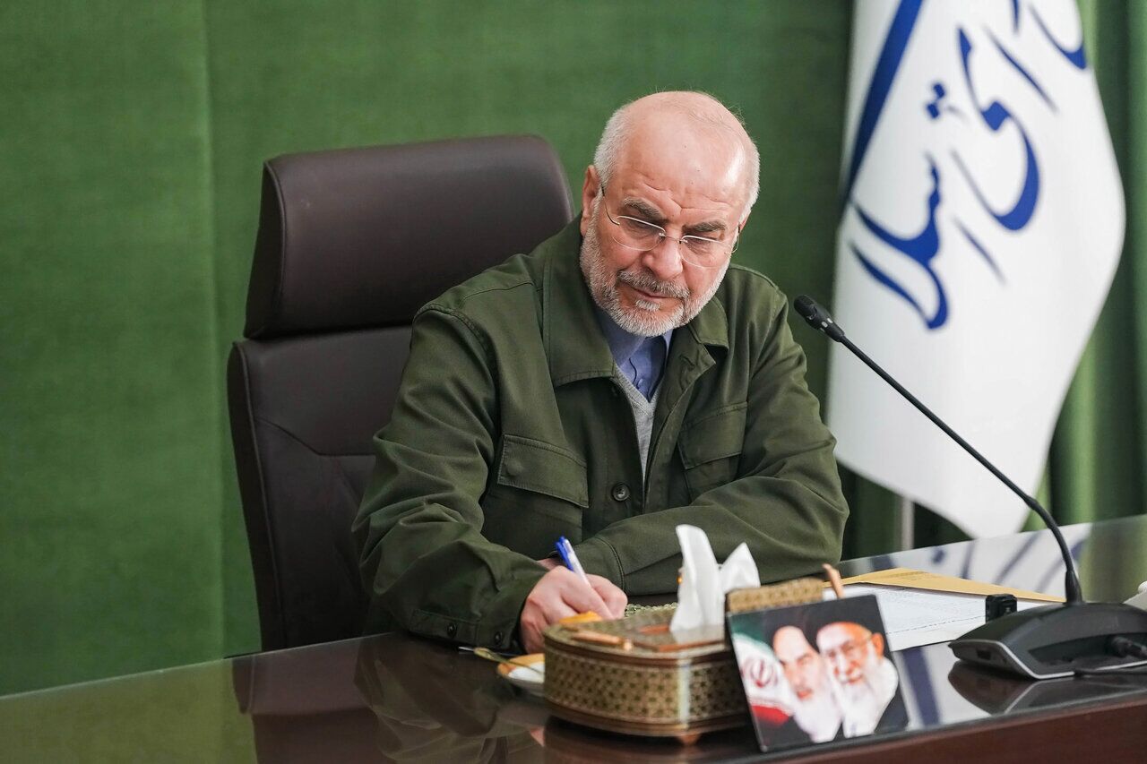 قالیباف: هنرمند اصیل ایرانی زبان گویای آرمان های ملت خویش است